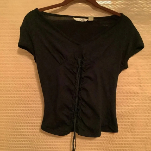 DEREK HEART~ FITTED BLACK BLOUSE~ MEDIUM - Picture 1 of 7